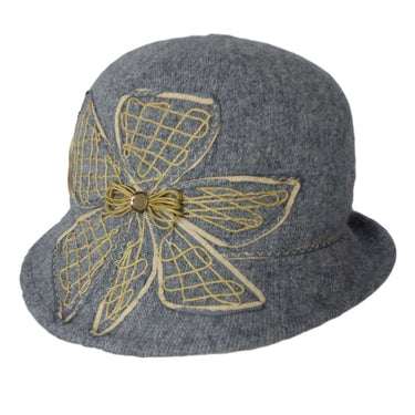 Strickhut Glocke mit Stickerei - hutwelt - hutwelt